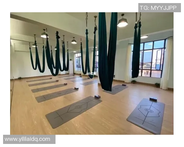 提升身心灵体验全方位探索瑜伽用品选择与使用技巧 提升身心灵体验全方位探索瑜伽用品选择与使用技巧