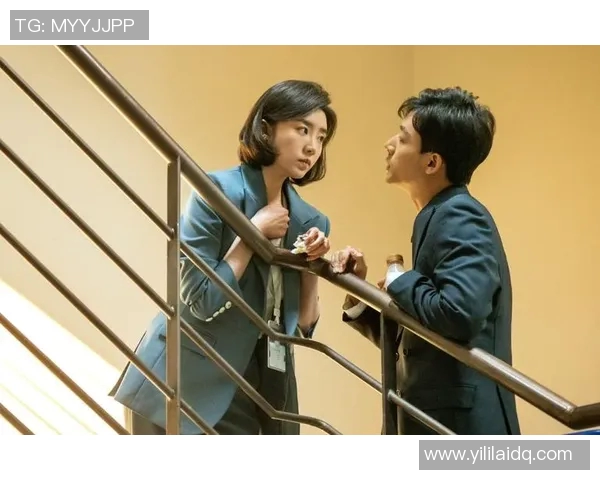 足球传奇之路:从草根到巅峰的奋斗与荣耀 足球传奇之路:从草根到巅峰的奋斗与荣耀