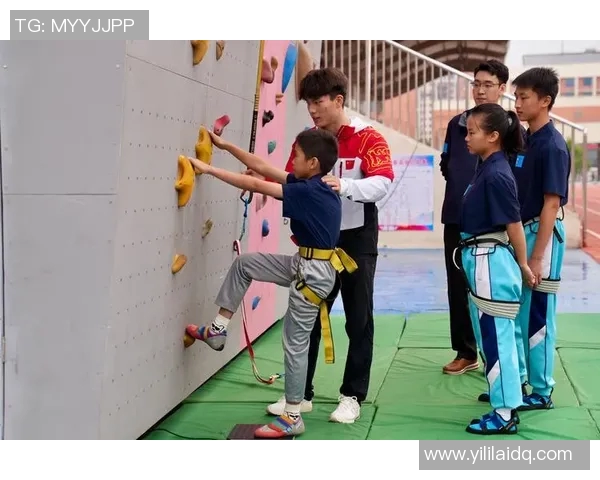 深圳攀岩队与南京攀岩队赛后复盘意识碰撞与战术分析探讨